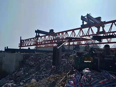 轮胎式龙门起重机